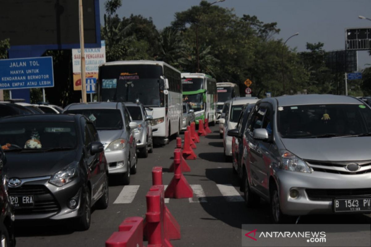 Arus balik, jumlah kendaraan tetap dominan mengarah Puncak Bogor