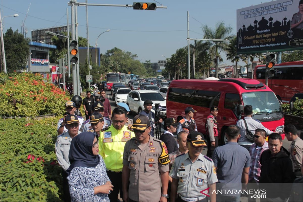 Jalur alternatif  kawasan Puncak Bogor hanya atasi 20 persen kemacetan