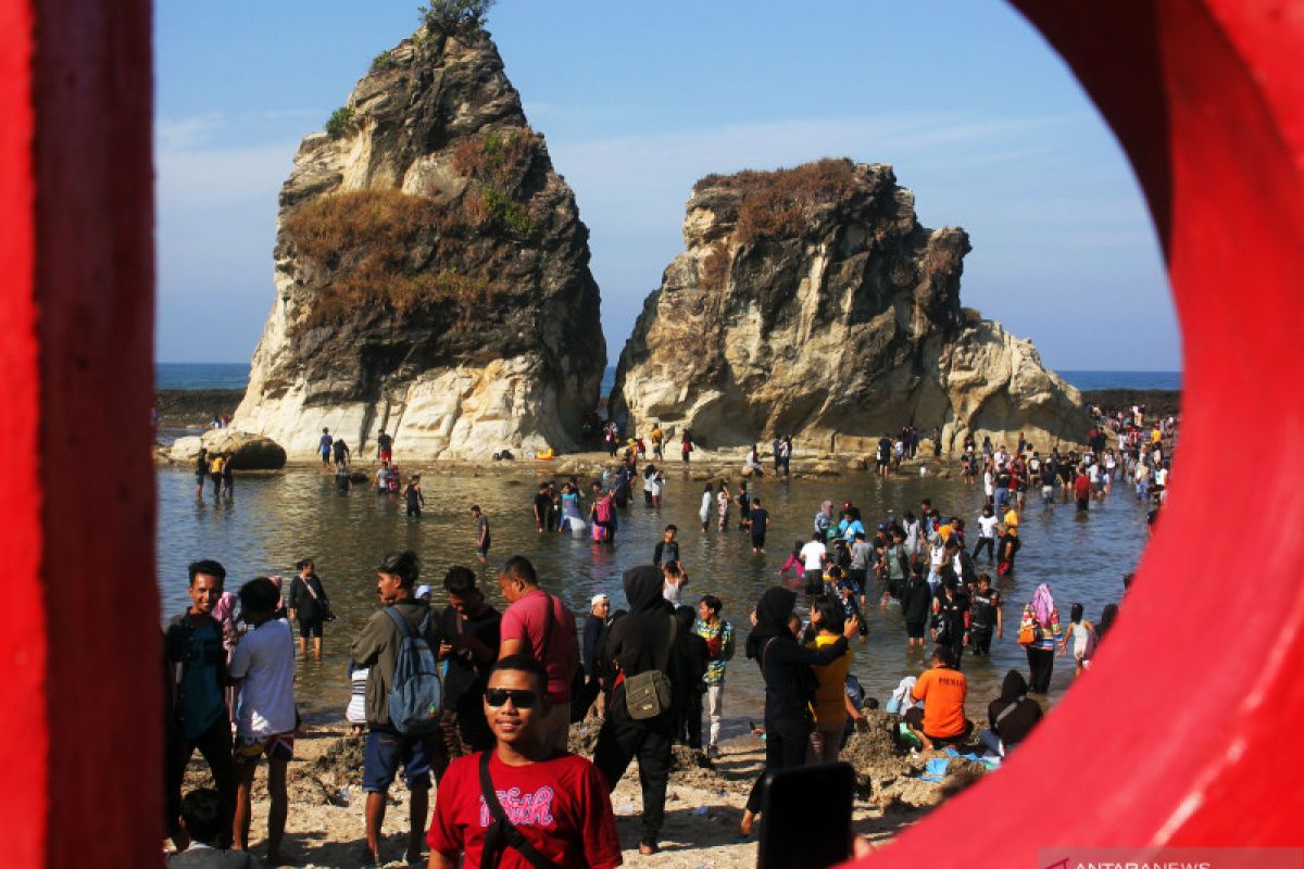 Ribuan warga pesisir Lebak Banten masih bertahan di pengungsian