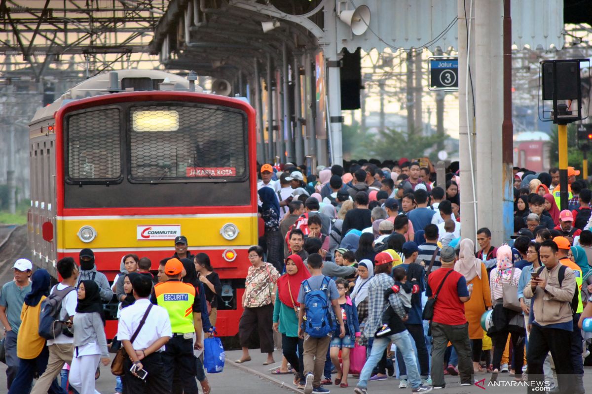 Perjalanan Krl Kembali Normal Usai Rel Patah Jalur Bojonggede Citayam