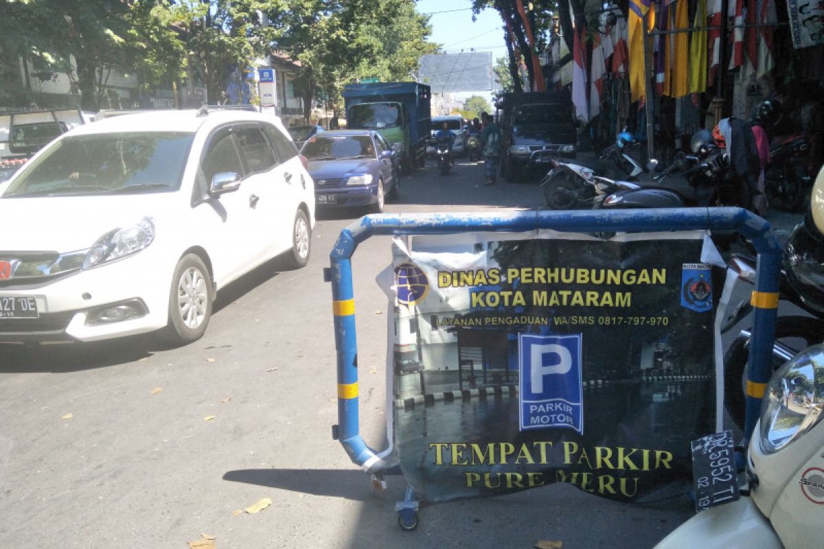 Dishub Mataram mengusulkan beli mobil derek atasi parkir liar