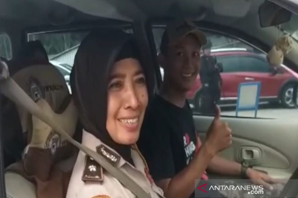 Pemudik apresiasi pelayanan Polres Batang