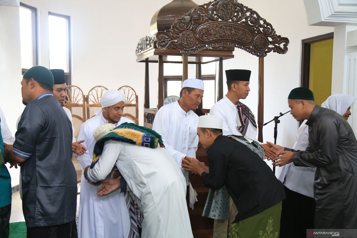 Bupati-Wabup shalat Idul Fitri di Masjid Batu Ampar