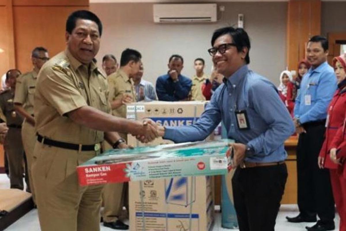 Masuk kantor paling awal, tujuh karyawan Bank Magelang dapat hadiah