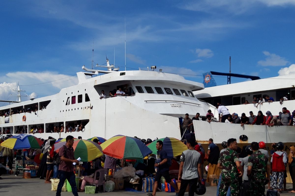 KSOP Ternate awasi jumlah penumpang arus balik lebih kapasitas