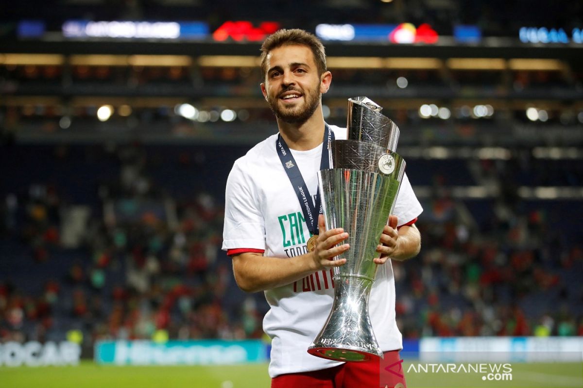 Bernardo Silva Pemain Terbaik dan De Jong Pemain Muda Terbaik