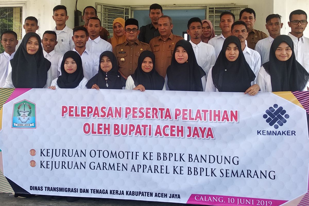 20 anak Aceh Jaya ikuti pelatihan kerja ke Bandung dan Semarang