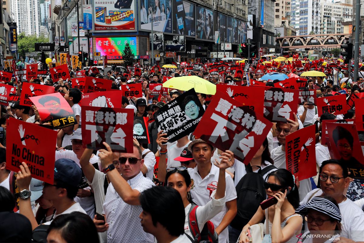 Hong Kong tutup kantor pemerintahan karena demonstrasi