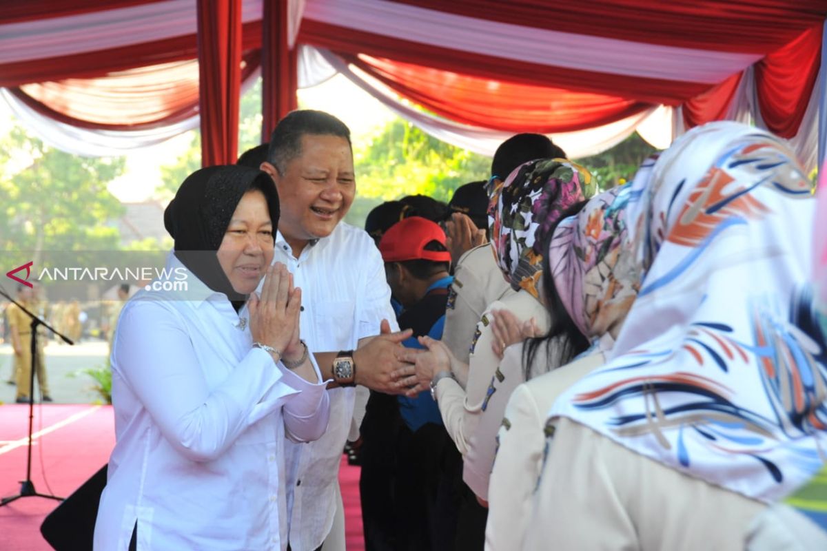 Risma-Whisnu halalbihalal dengan ribuan pegawai Pemkot Surabaya