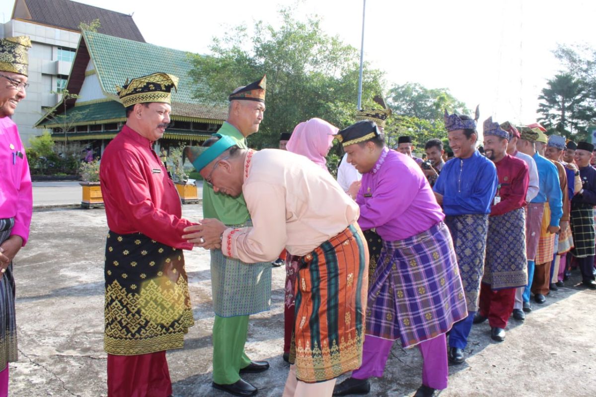 Pimpin apel gabungan pasca libur lebaran, Ini pesan Bupati Inhil