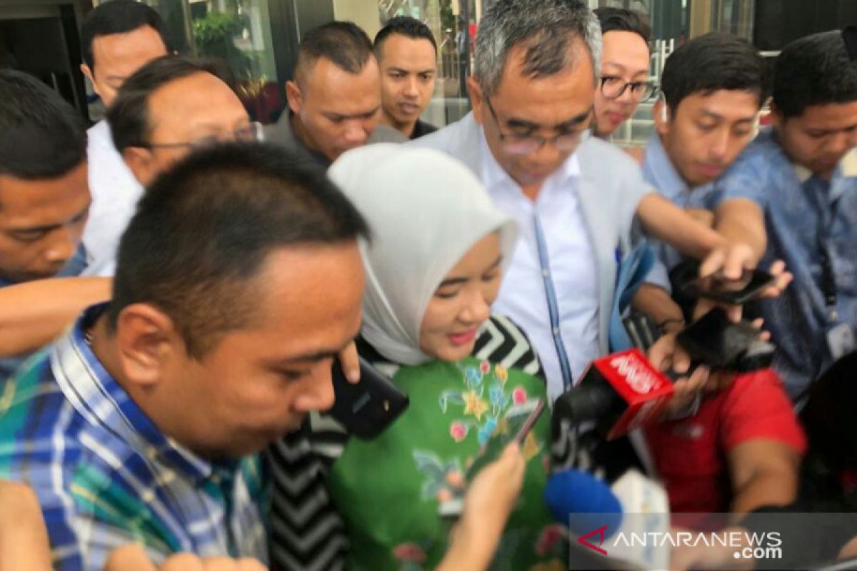KPK dalami saksi Nicke Widyawati proses kontrak PLTU Riau