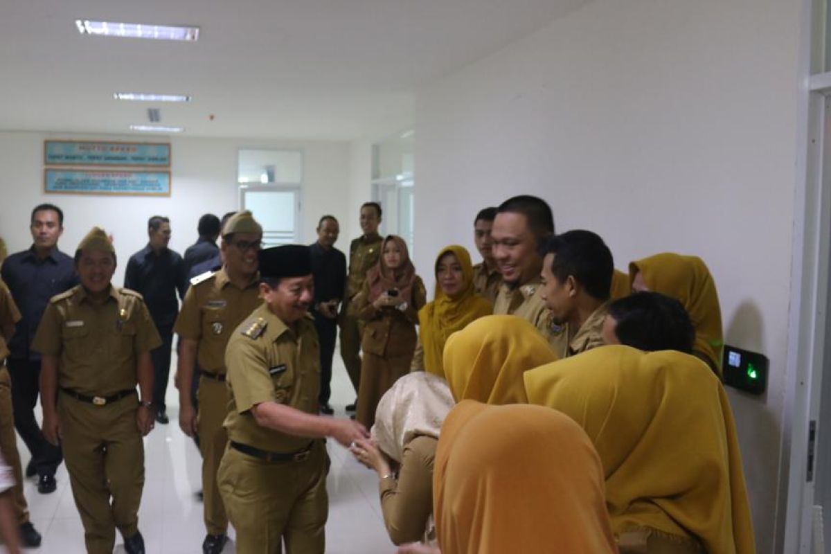 Wali Kota Bandarlampung sidak kehadiran ASN pascalibur Lebaran