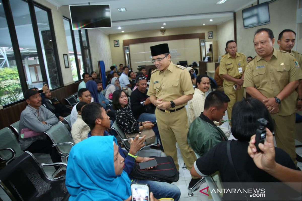 Bupati Banyuwangi sidak hari pertama kerja ke sejumlah OPD