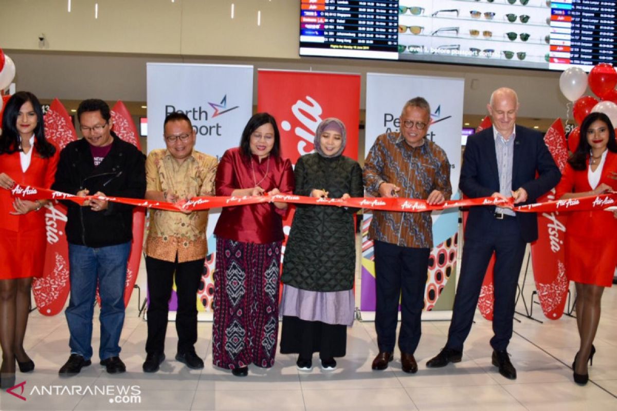 AirAsia resmi buka penerbangan Perth-Lombok
