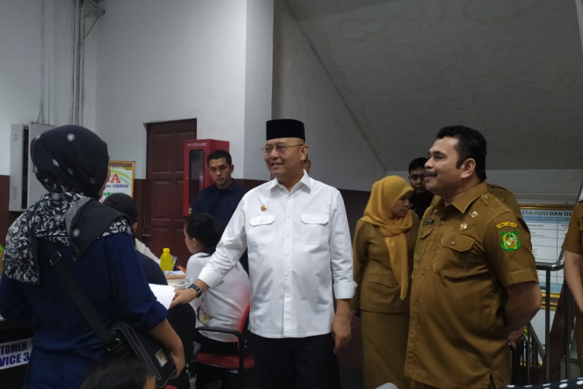 Hari pertama kerja, Wali Kota Medan lakukan sidak ke Disdukcapil