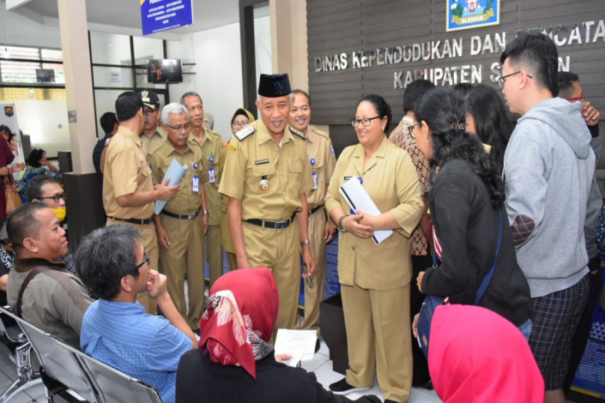 Hari pertama masuk kerja, Bupati Sleman sidak OPD