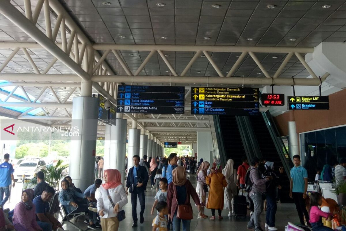 Puncak arus balik di Bandara SMB II Palembang tercatat 15.531 orang