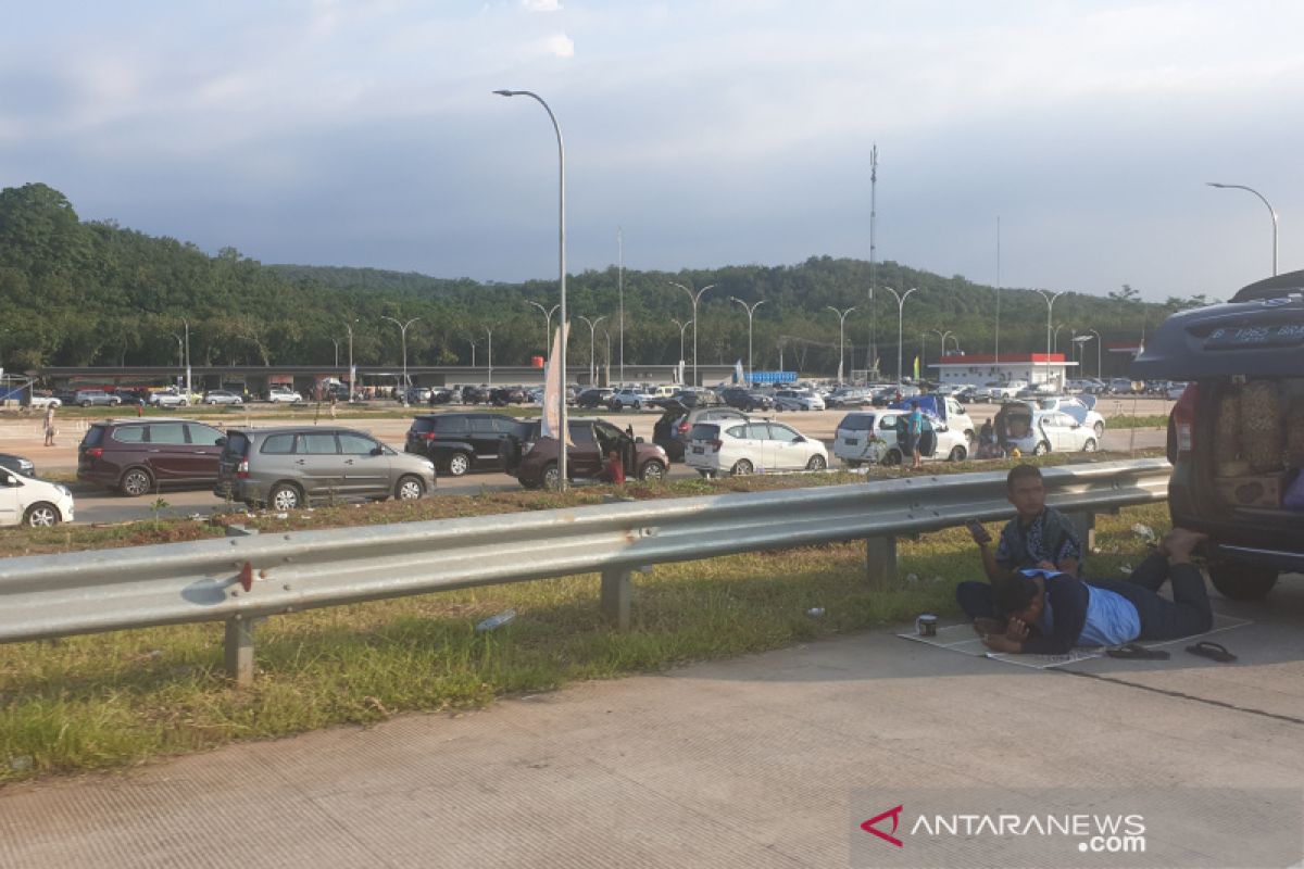 Tempat istirahat di Tol Semarang-Pekalongan hambat arus balik