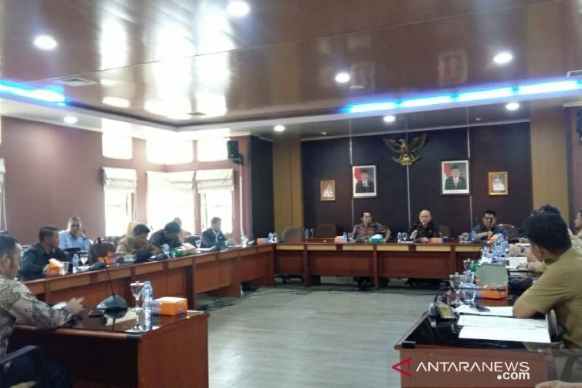 DPRD Babel gelar Banmus bahas turunnya harga sawit dan karet