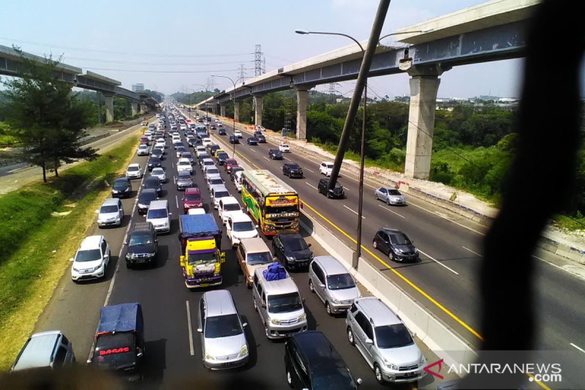 Sebanyak 720 ribu kendaraan kembali ke Jakarta hingga H+3 Lebaran