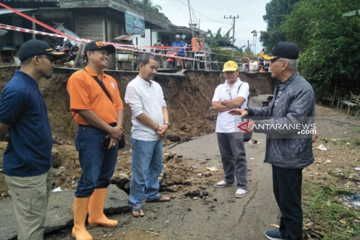 Jalan longsor di Hapingin baru bisa diperbaiki tahun anggaran 2020