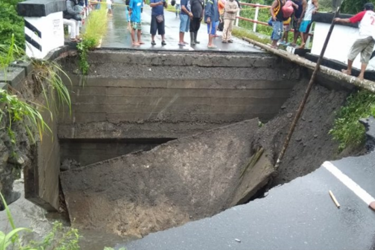 Jalan Trans Seram bisa dilalui kendaraan dengan kapasitas terbatas