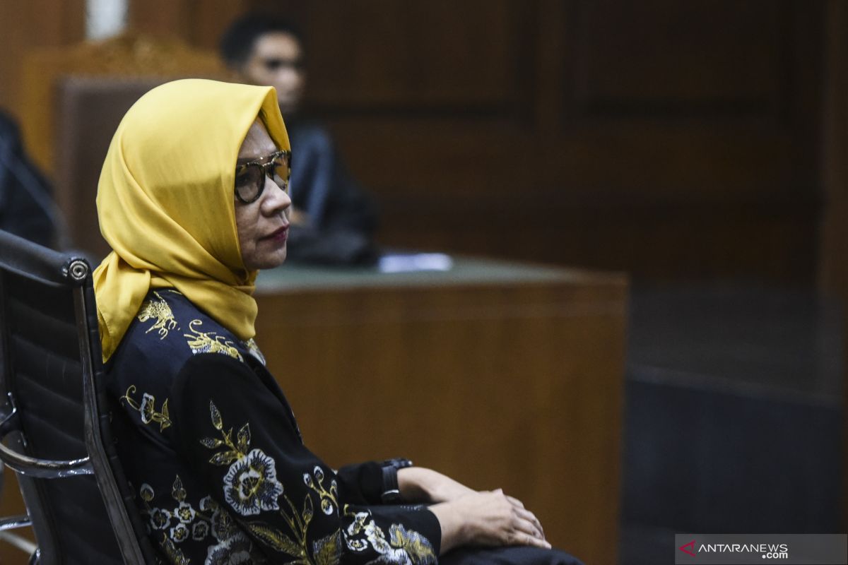 MA lepaskan Karen Agustiawan dari tuntutan hukum