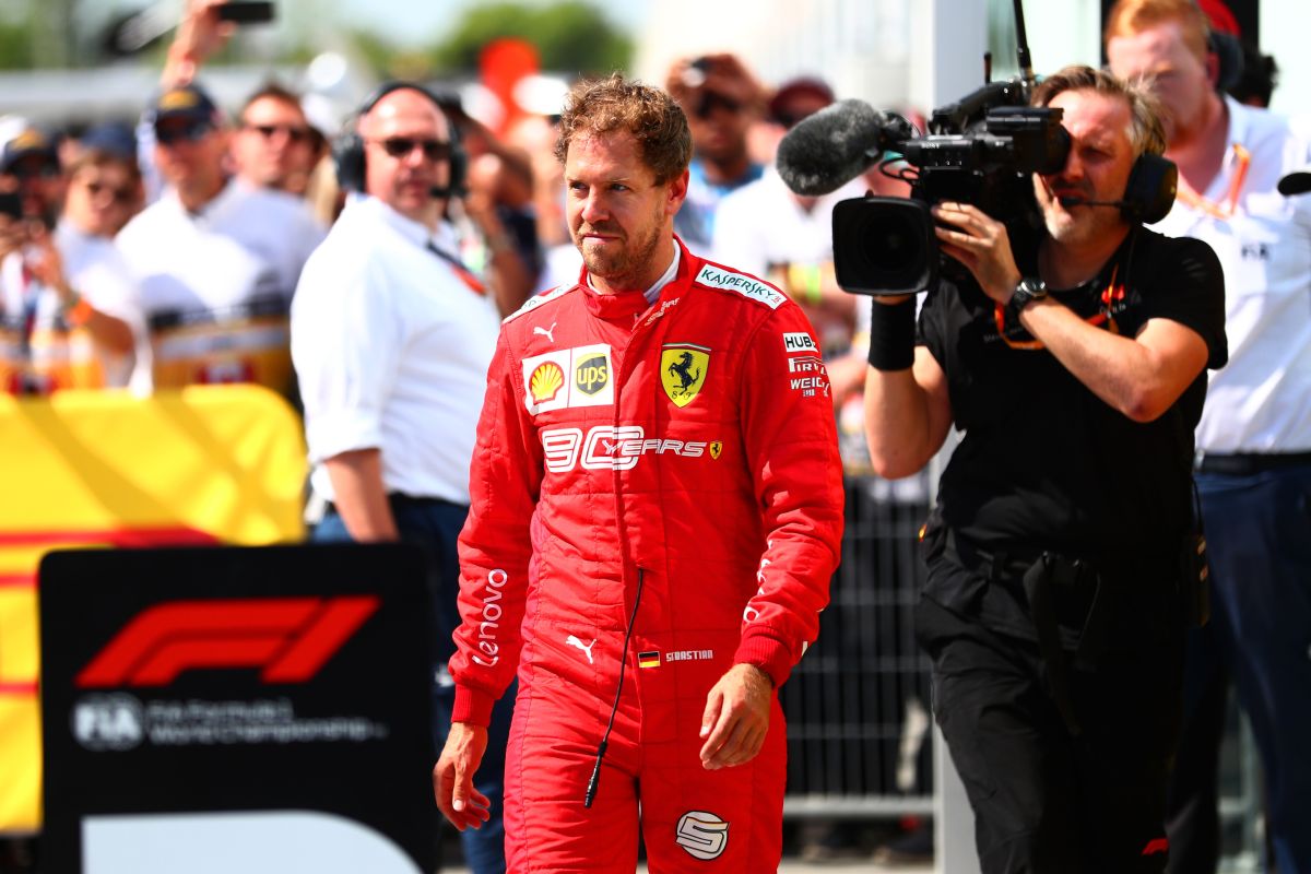 Finis kedua karena penalti, Ferrari tetap junjung Vettel sebagai juara