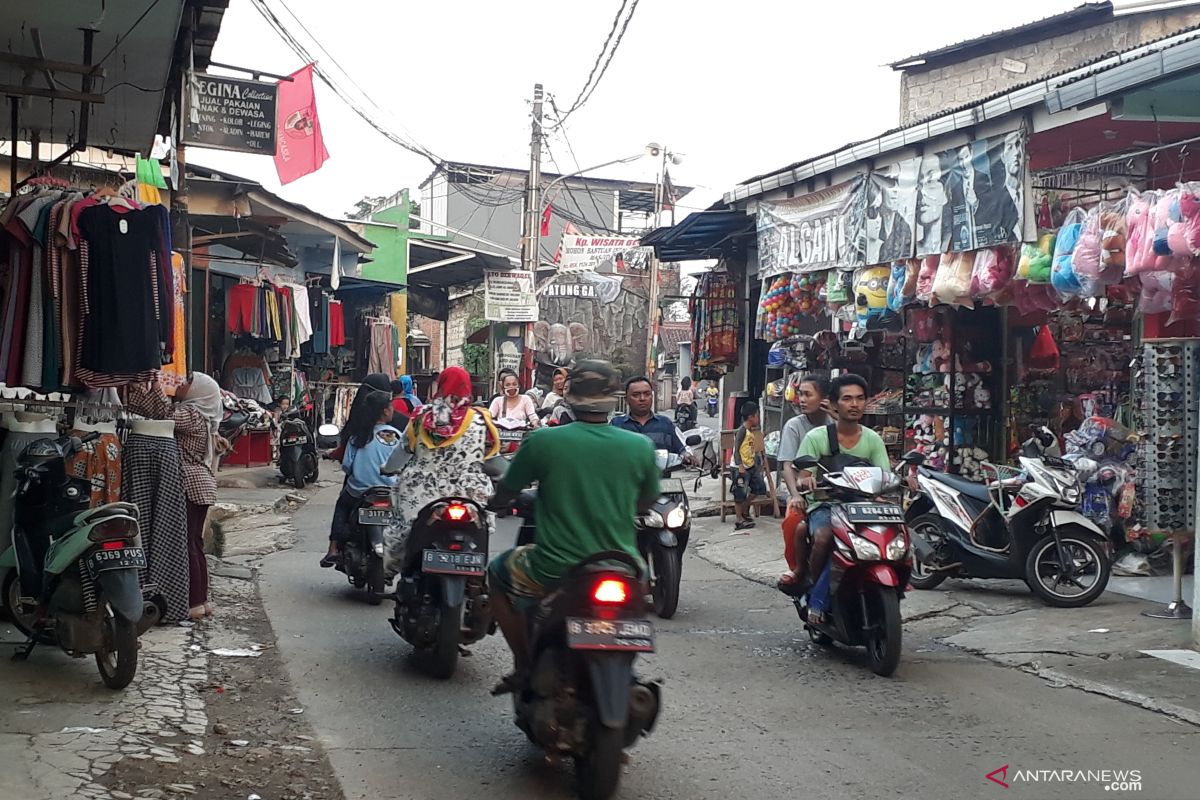 Aktivitas perdagangan di sentra ekonomi Depok mulai ramai kembali