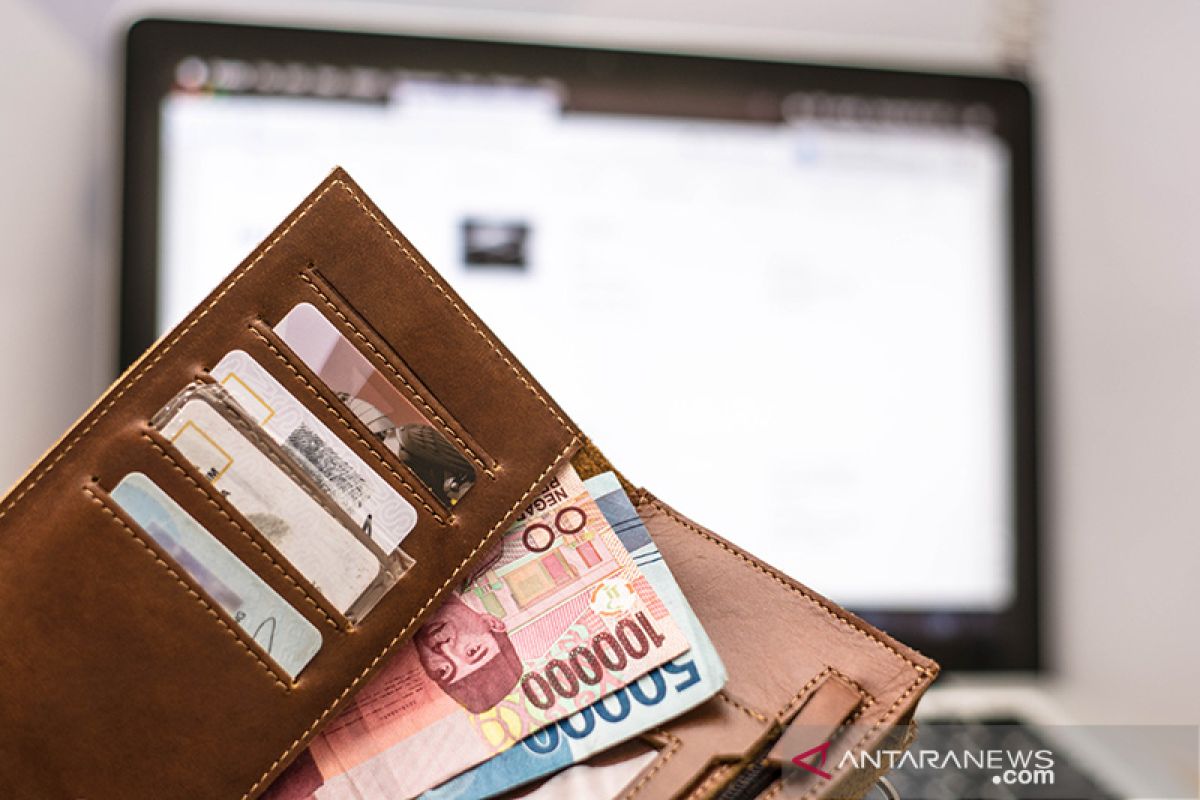 Rupiah awal pekan menguat pasca lebaran