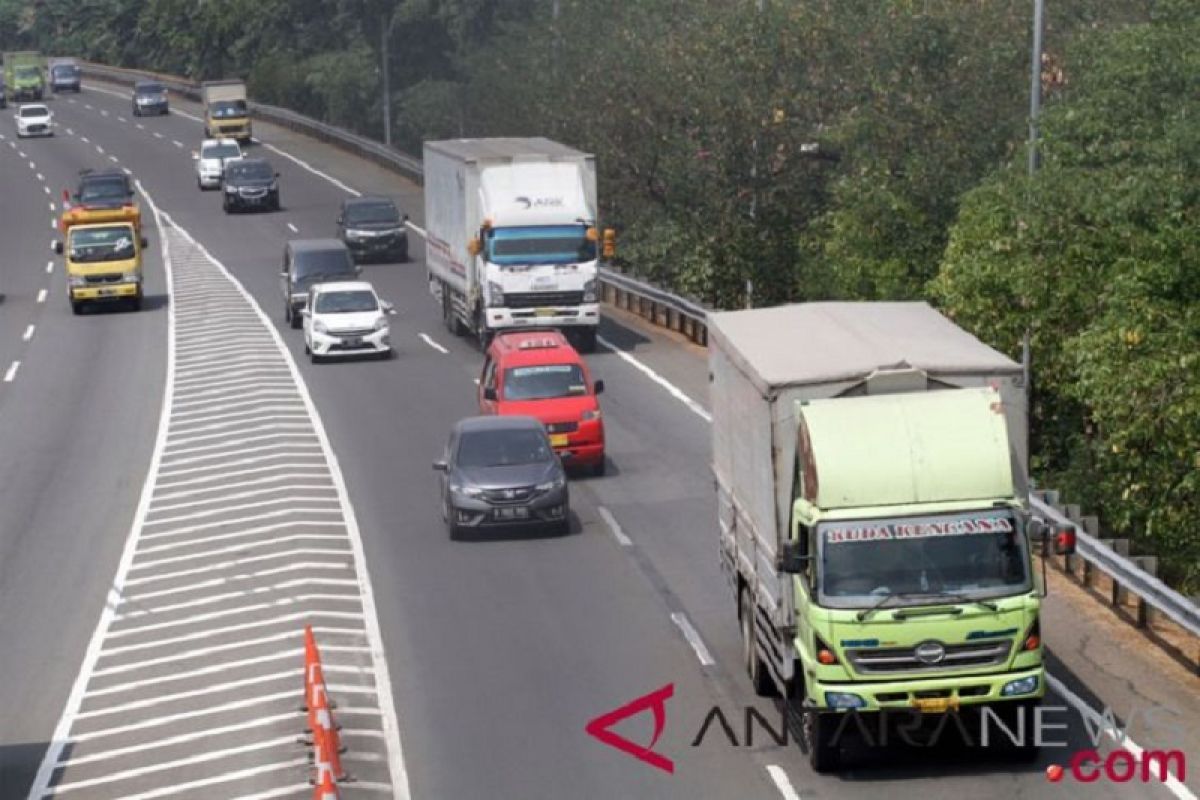 Prioritas untuk kendaraan pribadi, Kemenhub perpanjang batasan larangan truk masuk tol