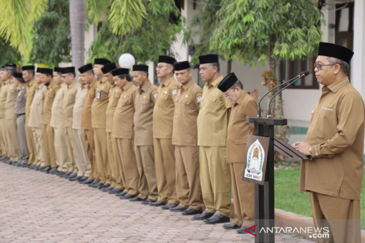 Tiga camat Aceh Barat tidak Shalat Ied terancam sanksi  copot