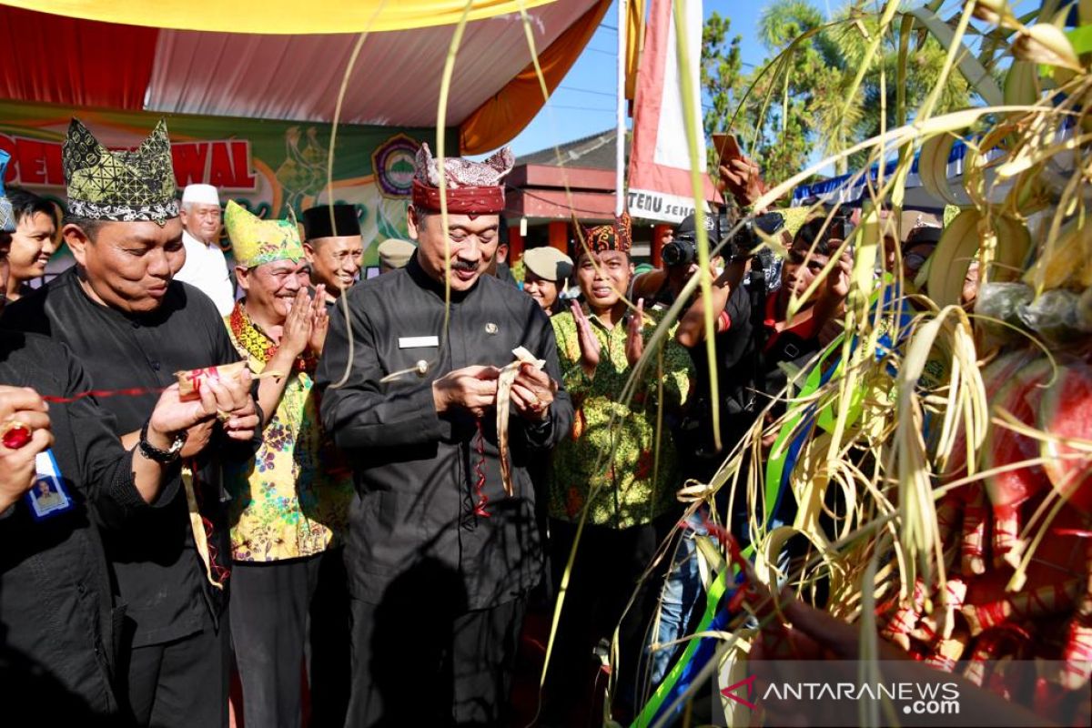 Pawai Grebeg Syawal Sewu Kupat Banyuwangi