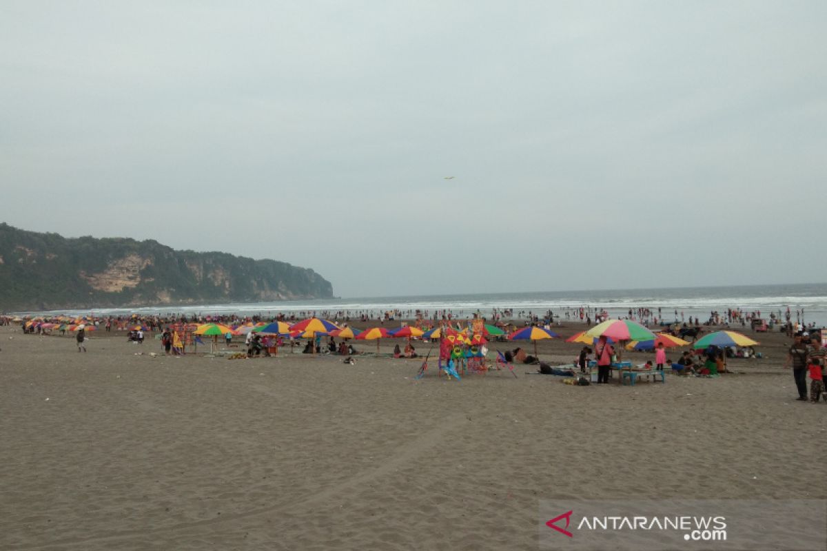 Pantai Parangtritis destinasi favorit wisatawan selama libur Lebaran