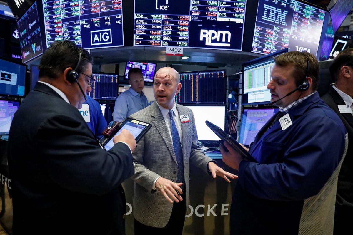 Wall Street menguat di tengah data ekonomi AS dan keputusan The Fed