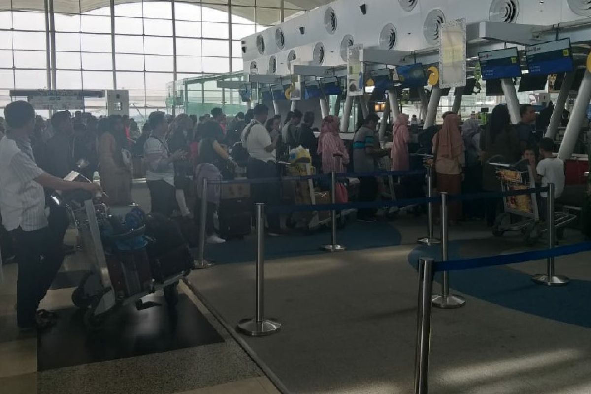 Arus balik di Bandara Internasional Kualanamu capai 10.900 orang