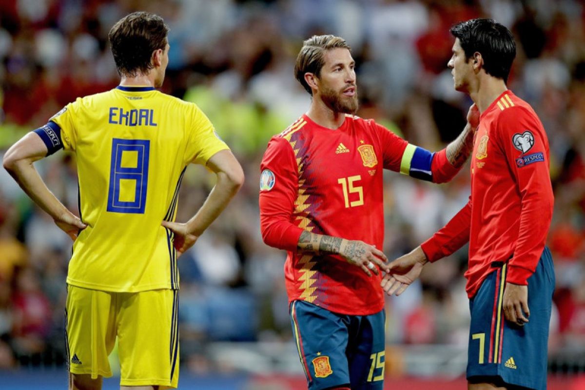 Spanyol gulung Swedia 3-0