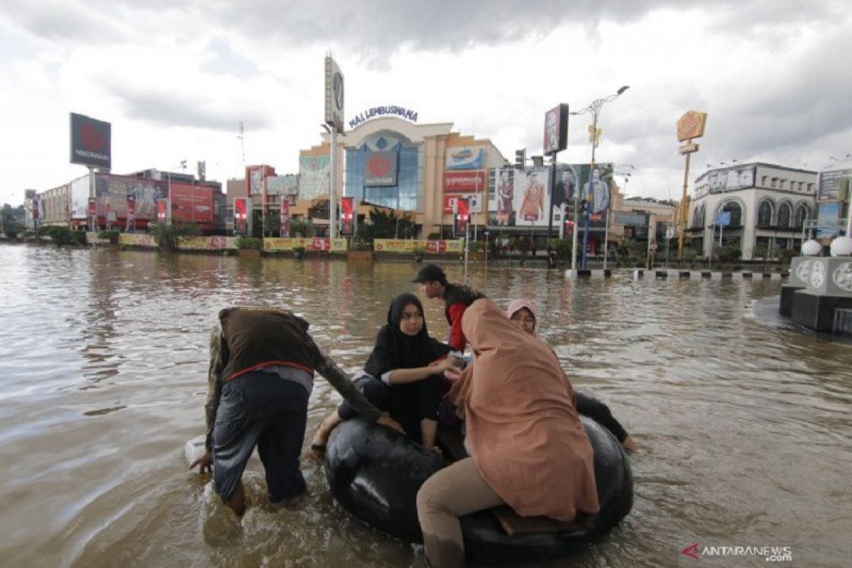 Warga terdampak banjir di sejumlah kawasan kota Samarinda mencapai 20 ribu jiwa