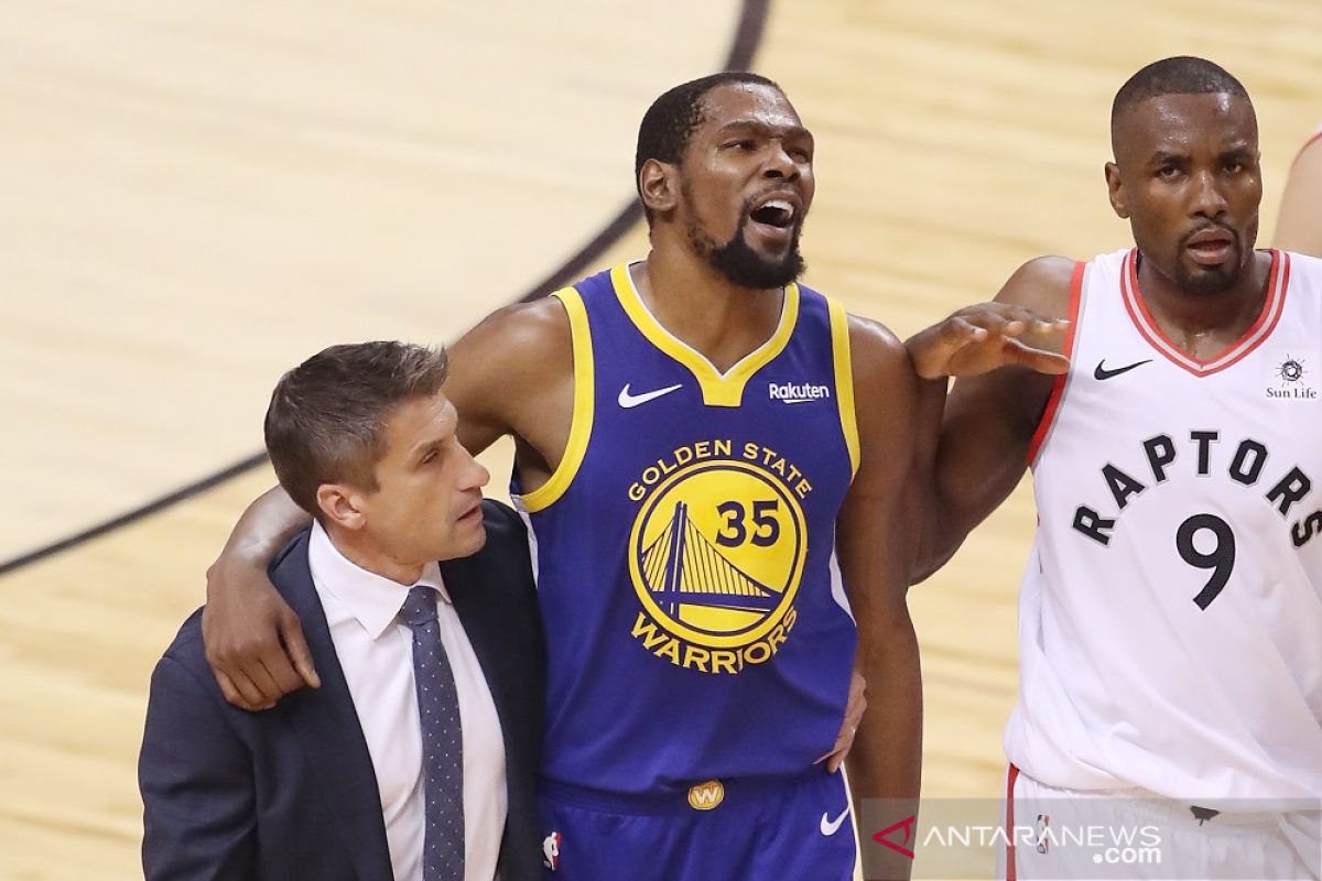 Kevin Durant ternyata belum pulih 100 persen dan dipaksakan main