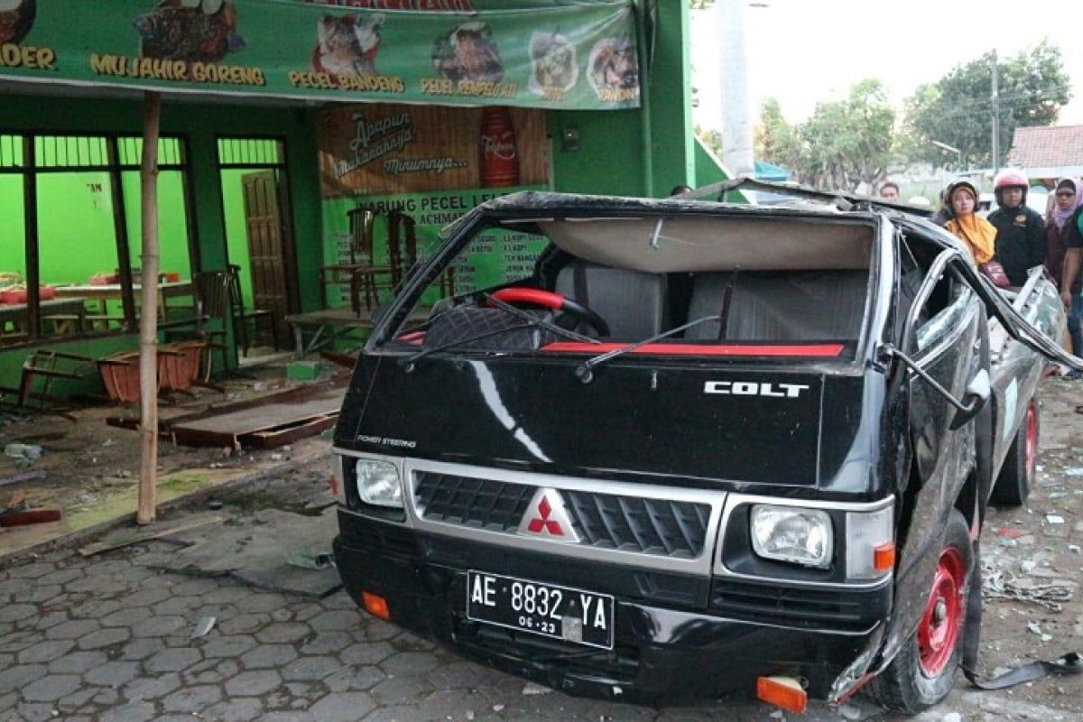 Polisi selidiki tabrakan bus vs pikap akibatkan tiga orang meninggal