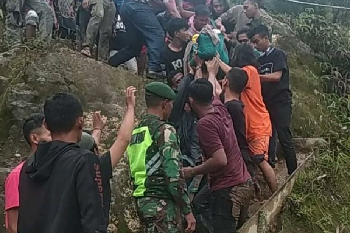 Korban tersambar petir di Gunung Sibayak dirawat di rumah sakit