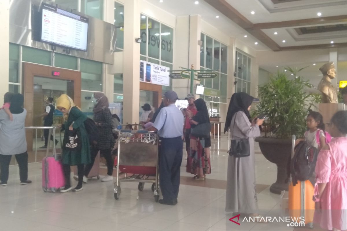 Jumlah penumpang di Bandara Adi Soemarmo periode mudik menurun