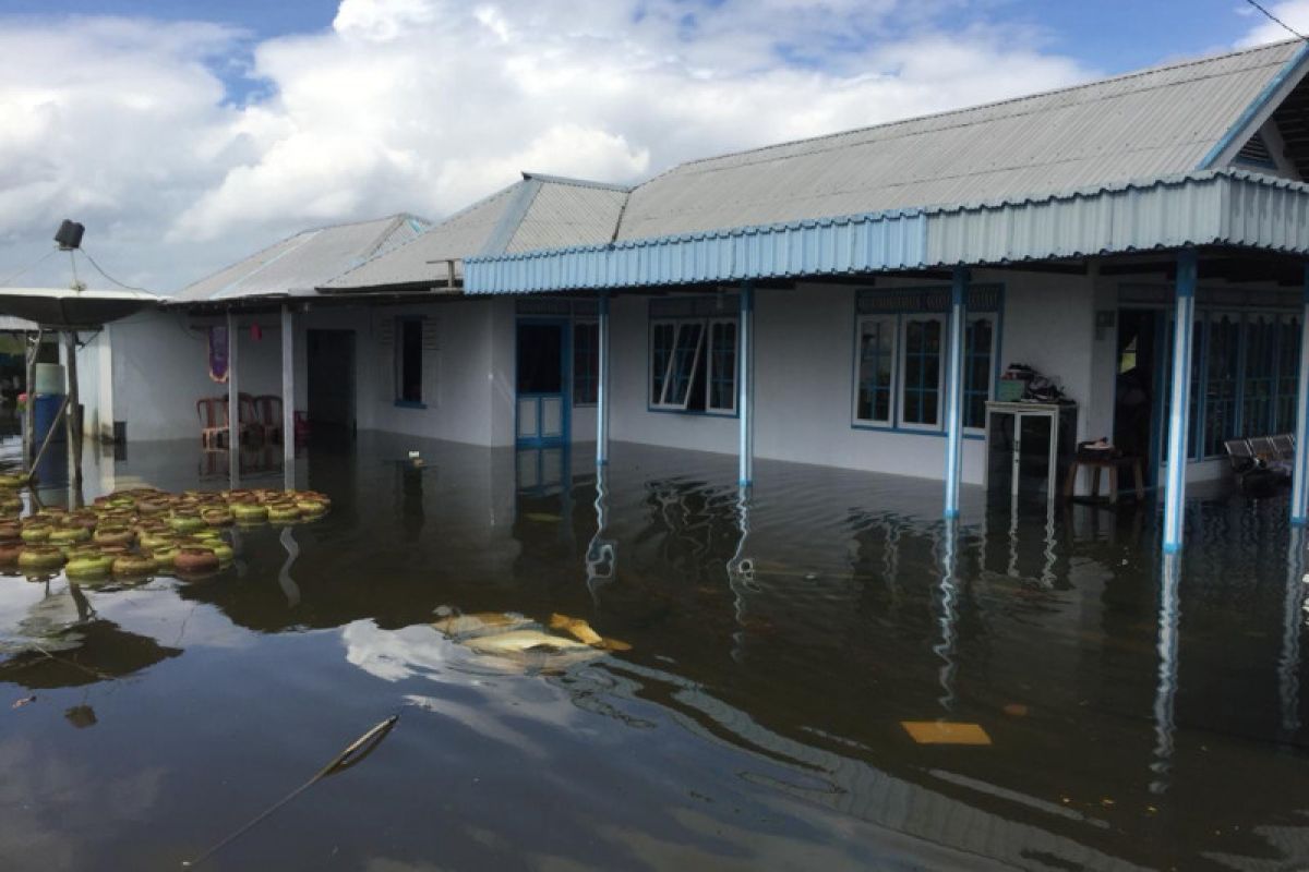 BPBD: Puluhan korban banjir Tanbu bertahan di pengungsian