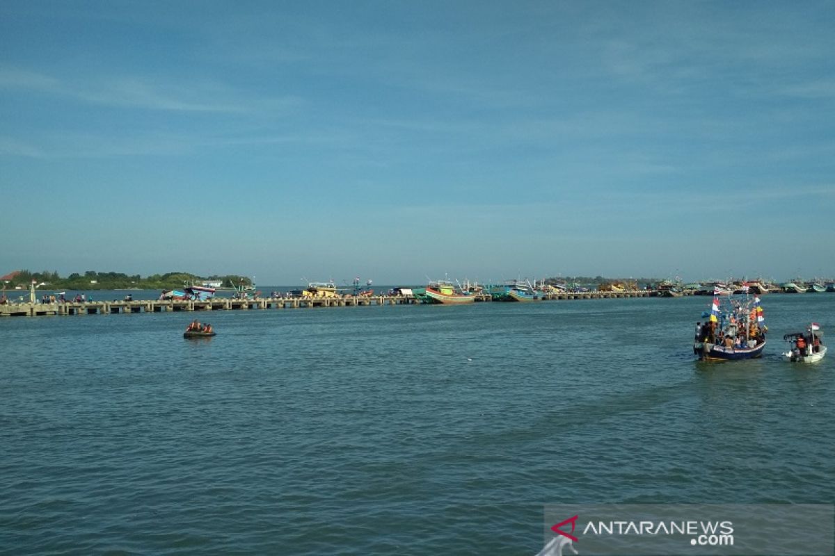 Nelayan desak Pemkab Jepara bangun pemecah gelombang