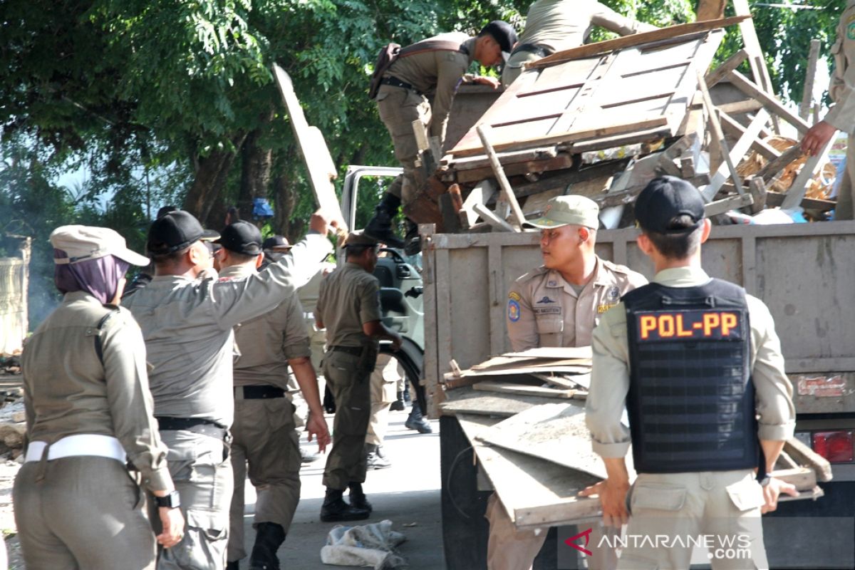 Dinilai penyebab kemacetan, warga minta Dishub Medan tertibkan becak dan angkot