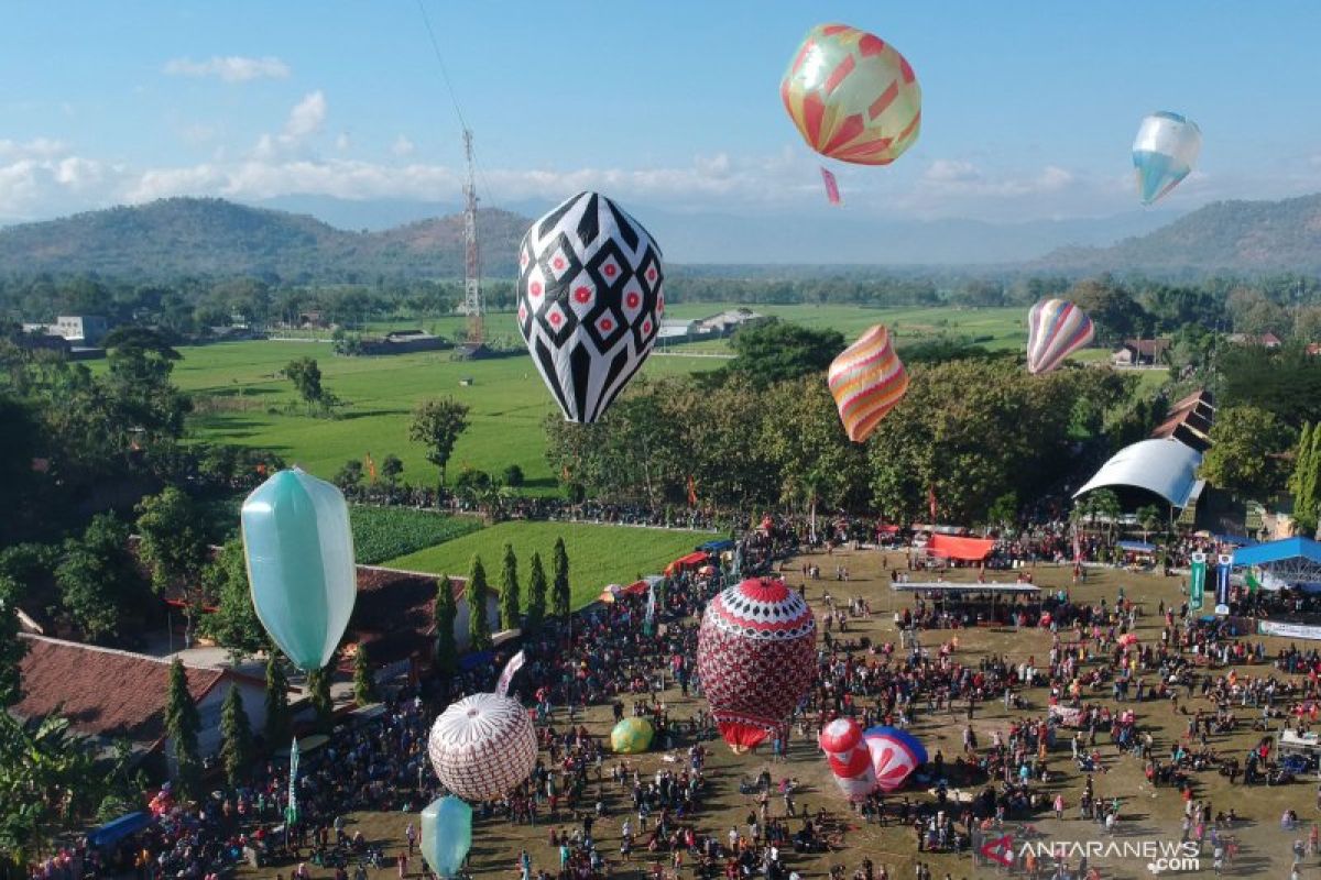 Festival Balon Udara di Ponorogo