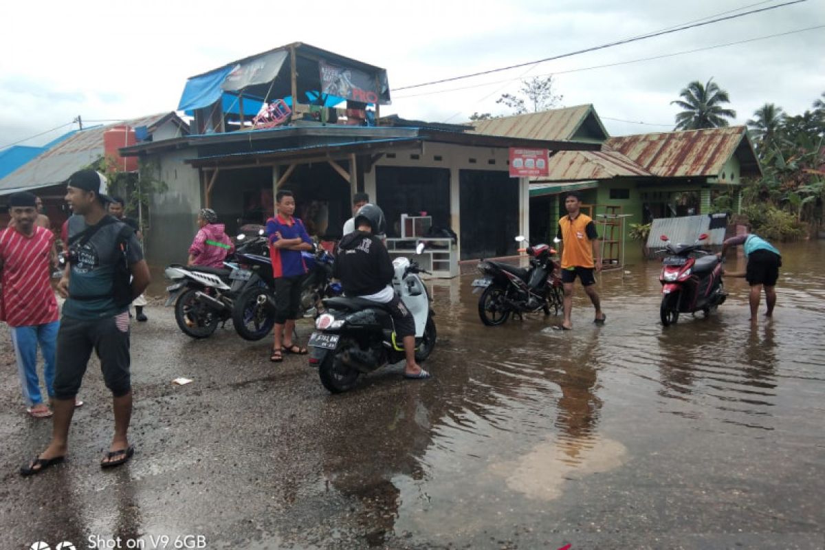 Empat kecamatan di Konawe masih terisolasi akibat banjir