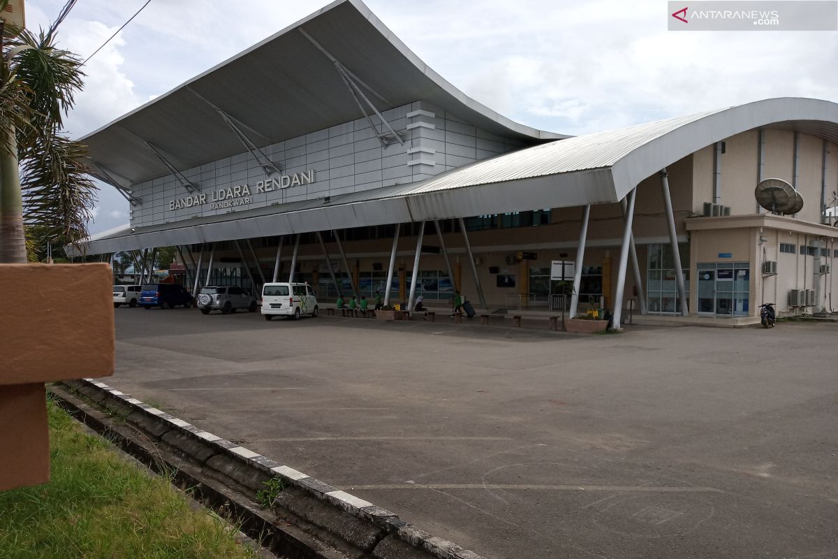 DPR mendesak perpanjangan runway Bandara Manokwari dipercepat