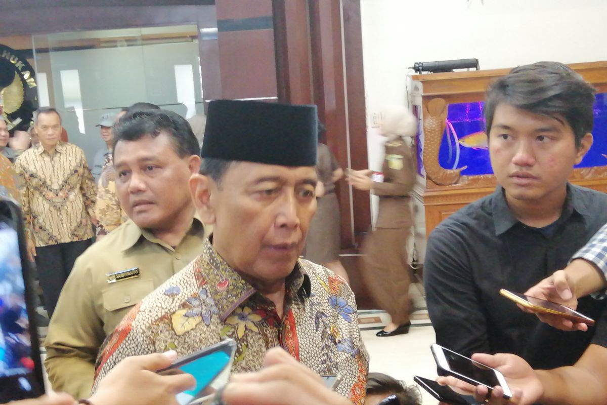 Wiranto mengaku belum terima surat permintaan penangguhan Kivlan Zen