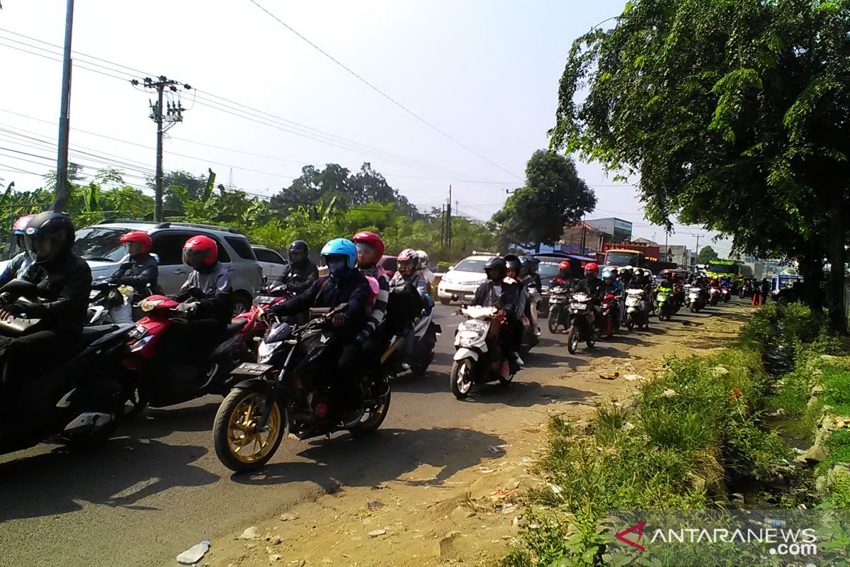 Arus balik Lebaran di jalur Pantura Karawang masih terasa